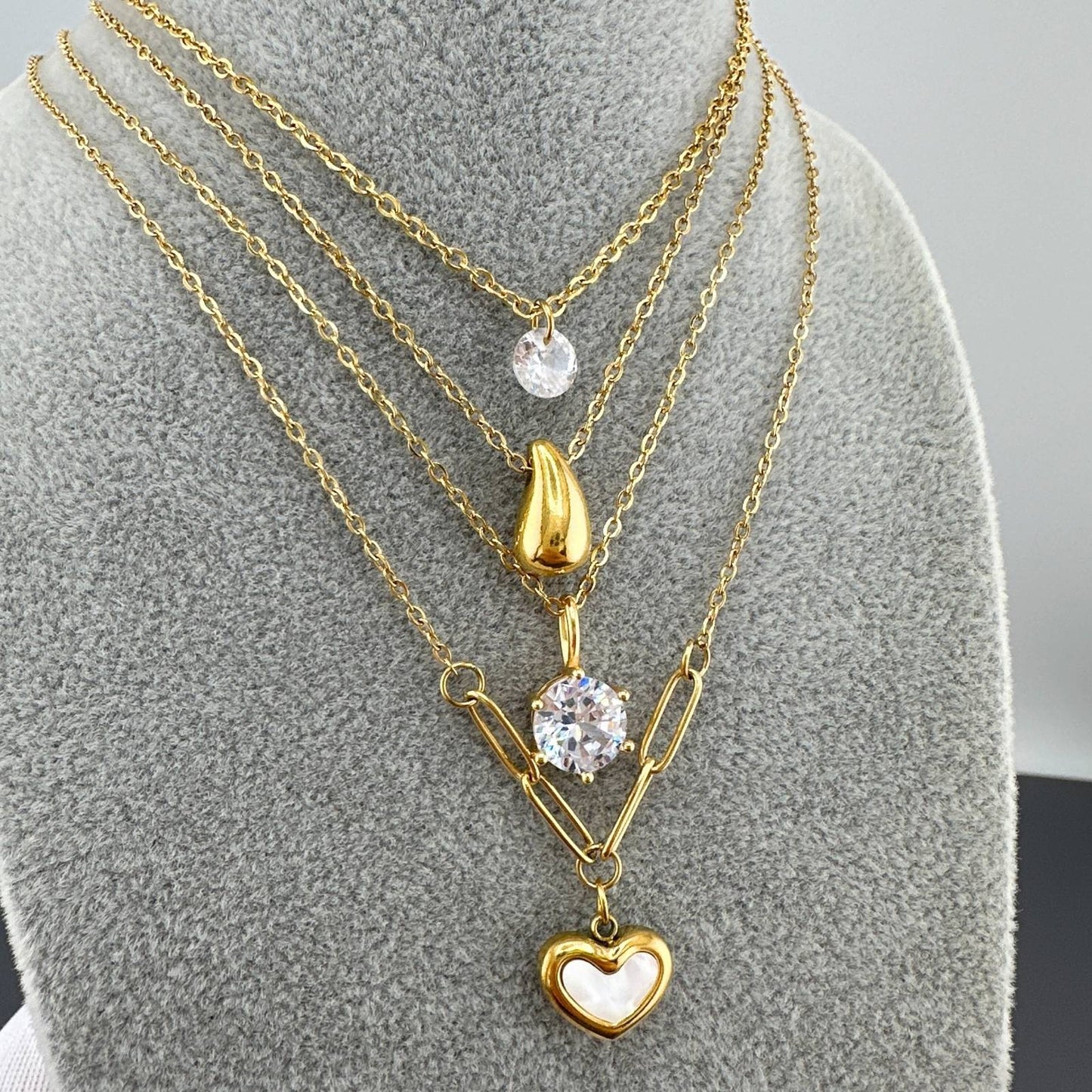 18K gold plated Stainless steel  Hearts necklace